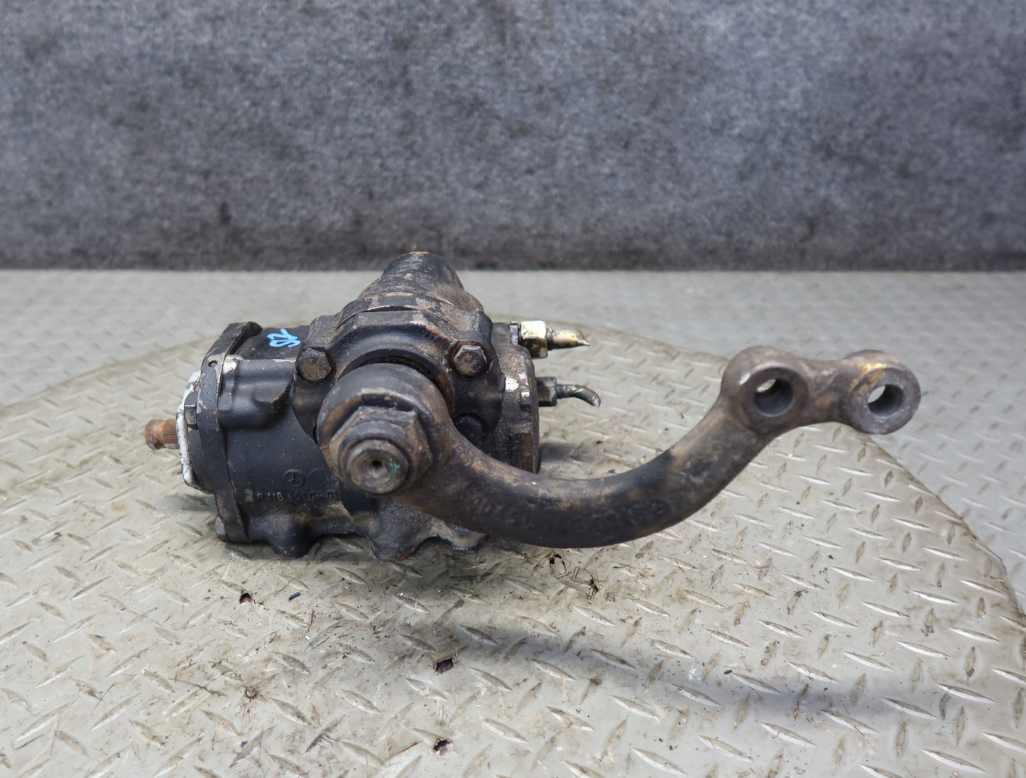 86-89 Mercedes R107 560SL Power Steering Gearbox Gear Box 86k Miles OEM