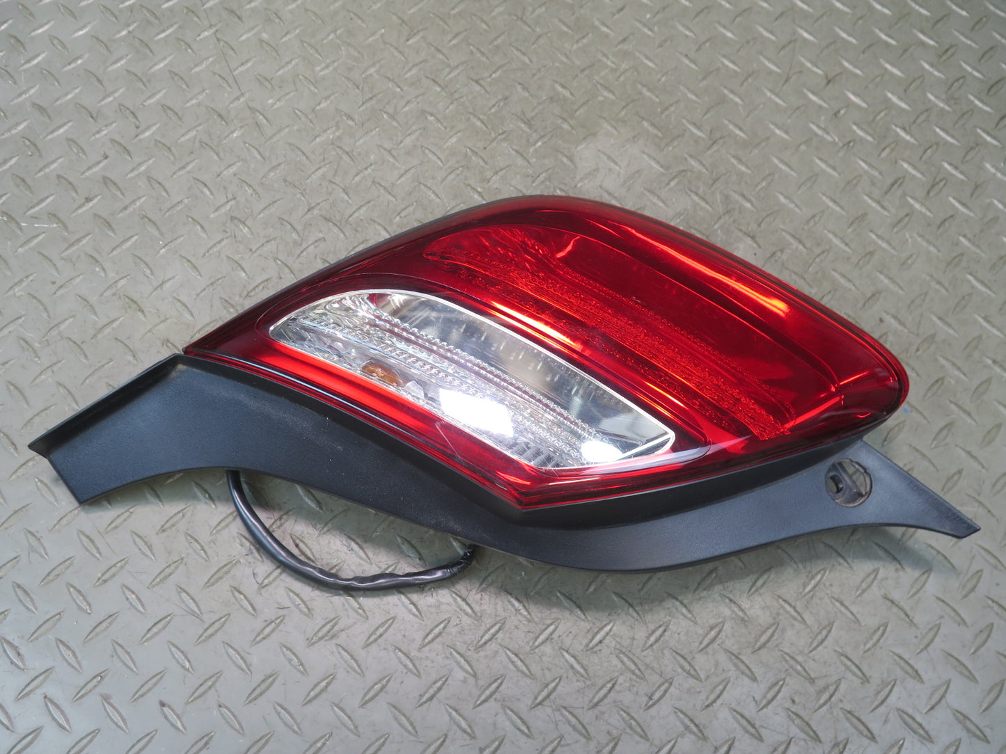 06-10 Lexus SC430 Rear Left & Right  Tail Light Taillight Lamp Set OEM