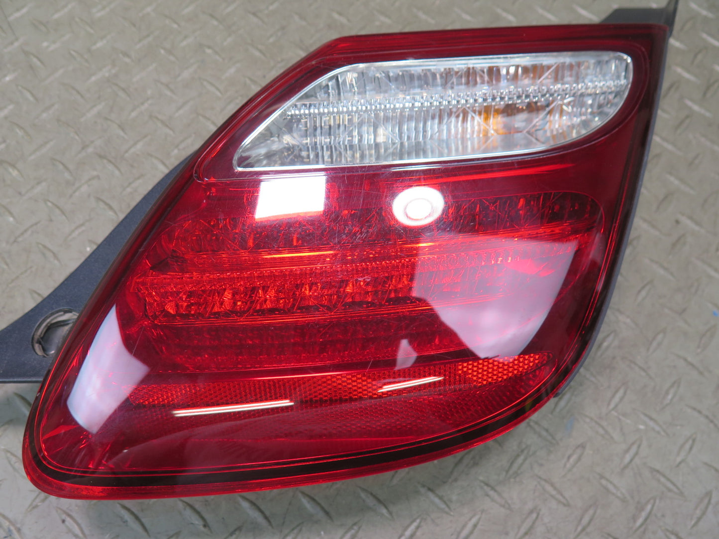 06-10 Lexus SC430 Rear Left & Right  Tail Light Taillight Lamp Set OEM