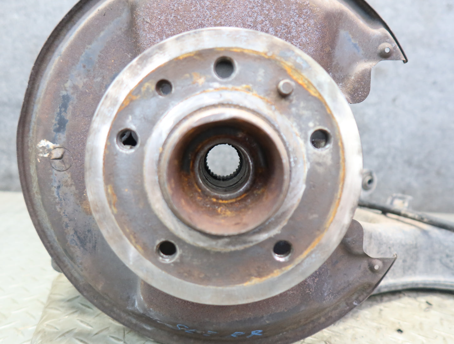 86-89 Mercedes R107 560SL Rear Right Trailing Arm Spindle Knuckle Wheel Hub OEM