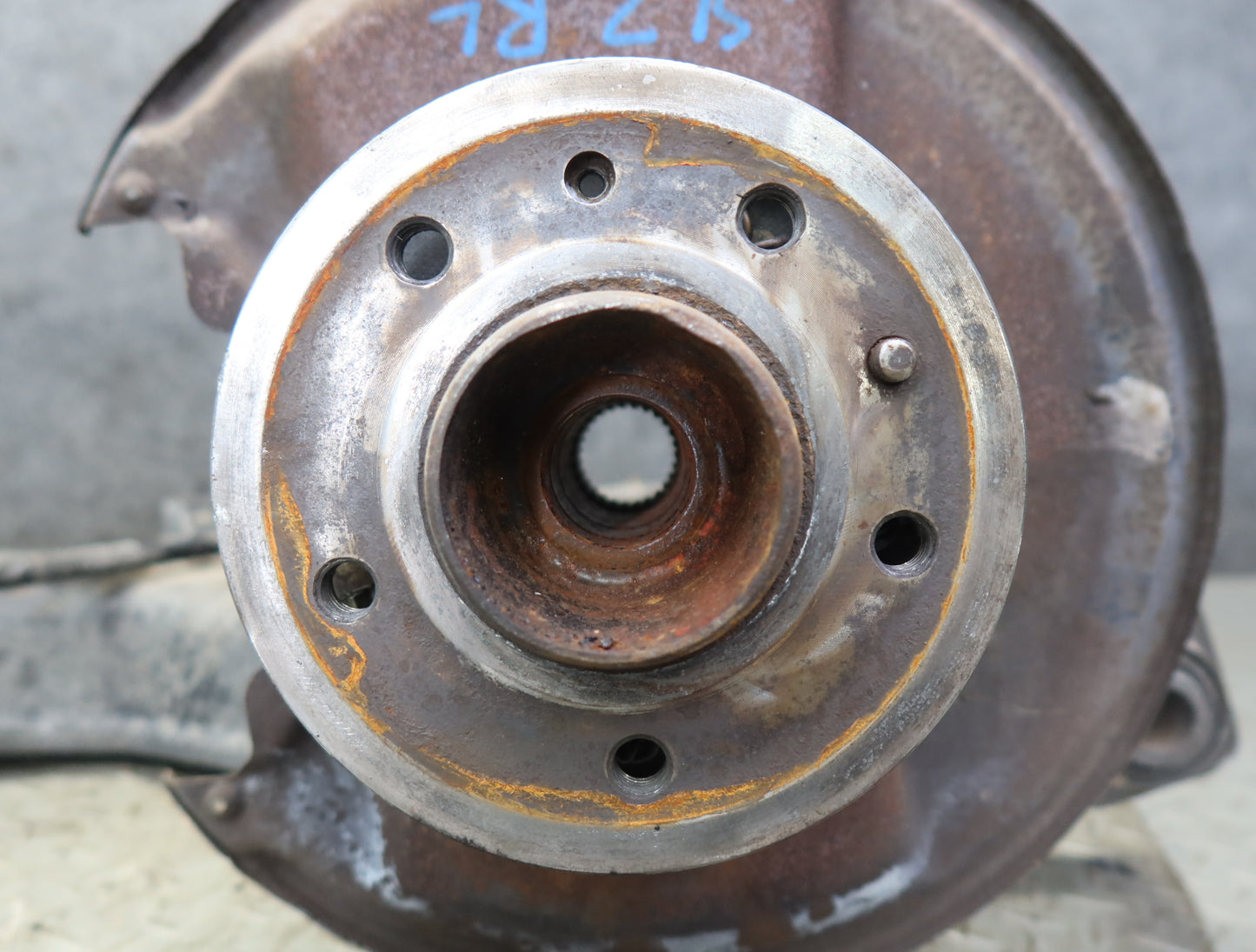 86-89 Mercedes R107 560SL Rear Left Trailing Arm Spindle Knuckle Wheel Hub OEM