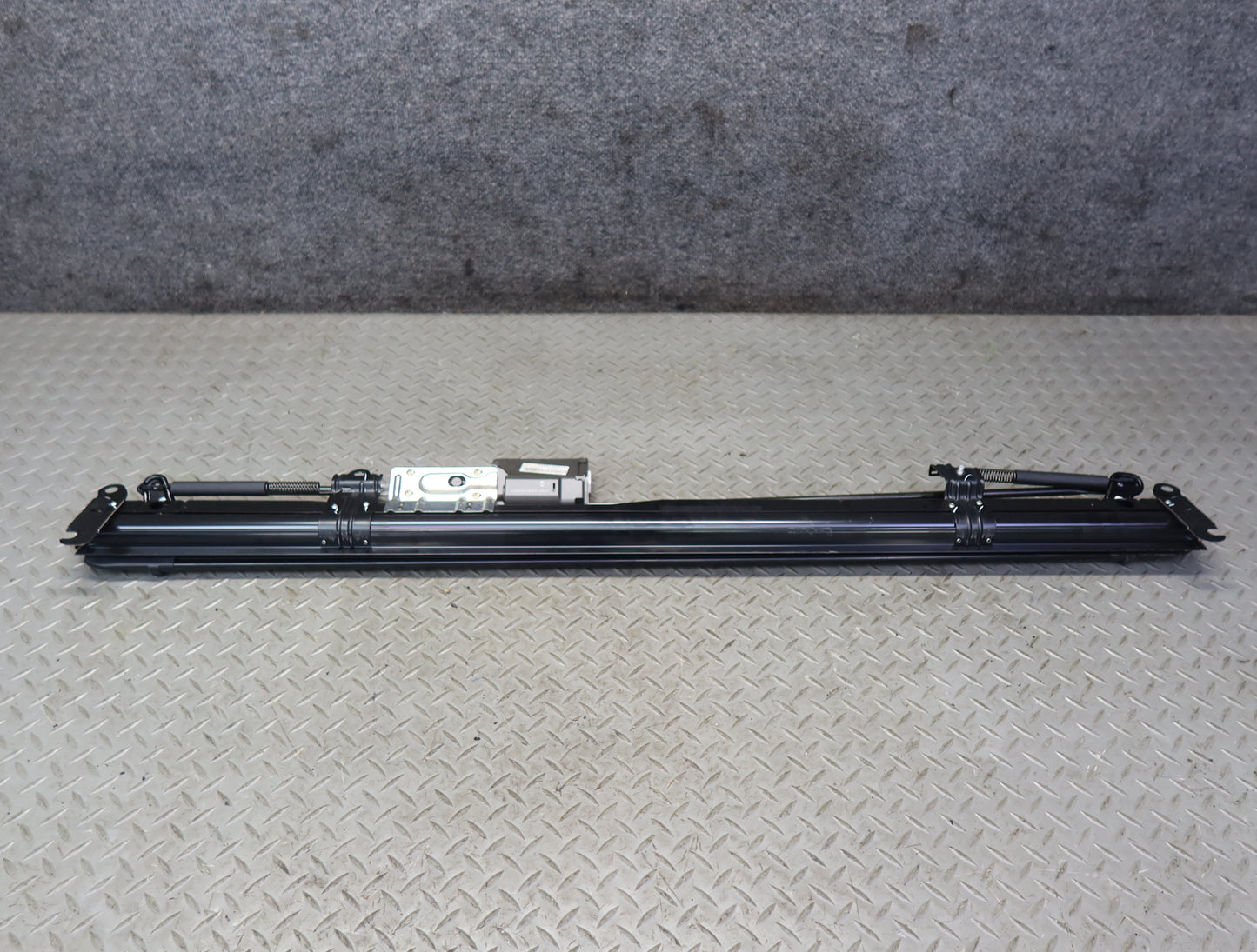 99-01 Toyota Crown JZS175 Rear Back Window Power Sun Shade Glass Cover Blind OEM