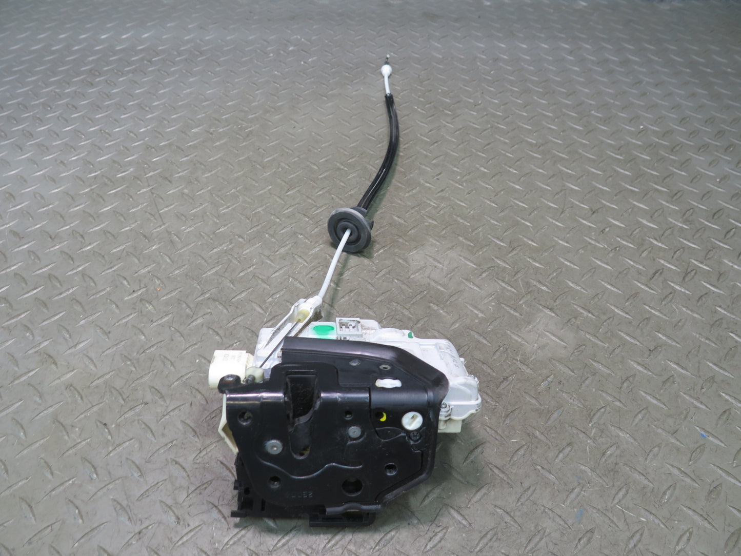 10-15 Audi 4L Q7 Rear Right Door Lock Latch Actuator 3C4839016D OEM