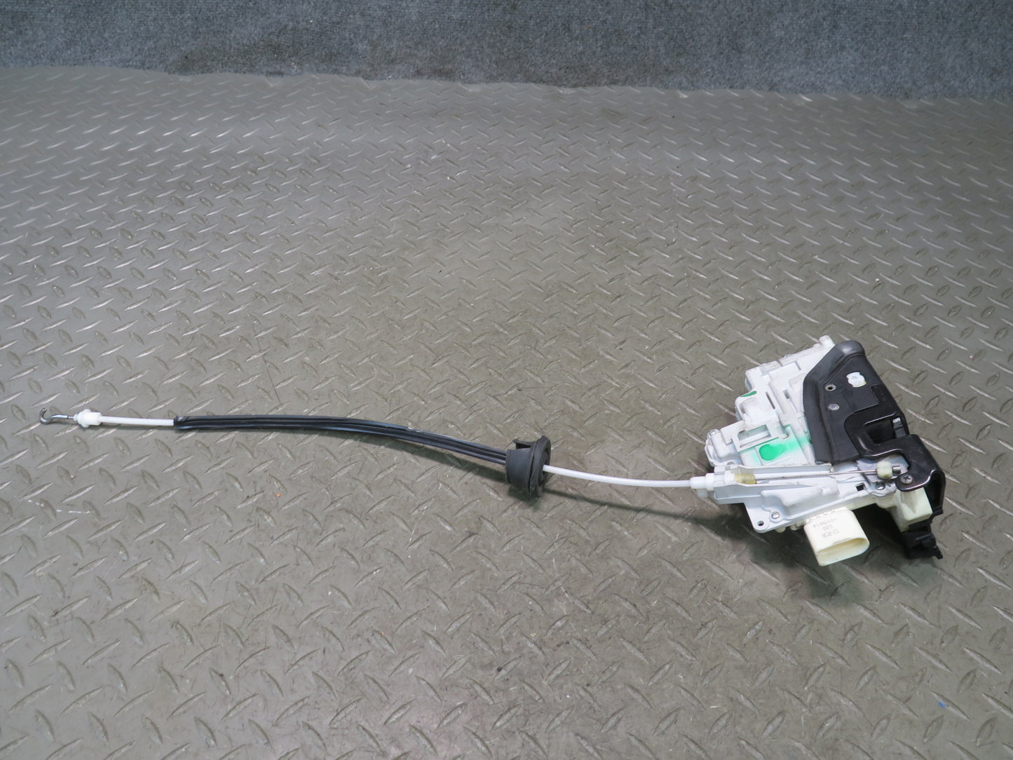 10-15 Audi 4L Q7 Rear Right Door Lock Latch Actuator 3C4839016D OEM