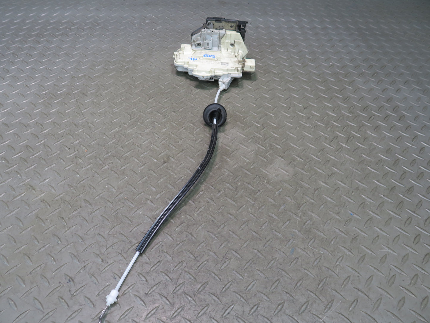 10-15 Audi 4L Q7 Rear Left Door Lock Latch Actuator 3C4839015D OEM