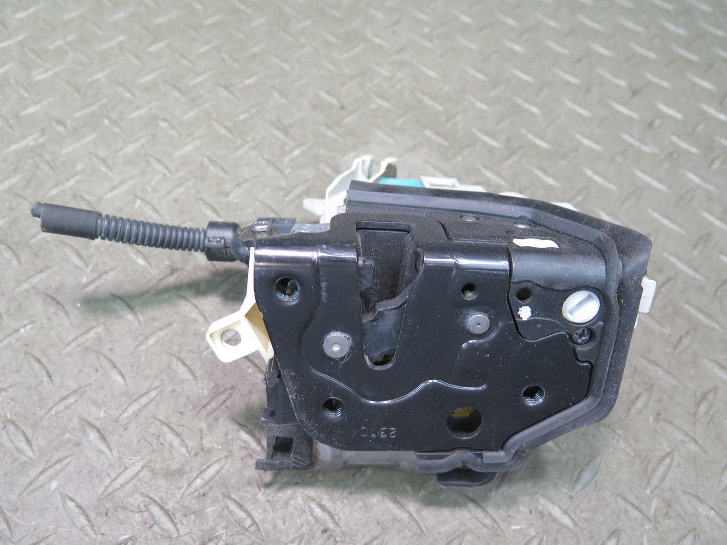 10-15 Audi 4L Q7 Front Right Door Lock Latch Actuator 8J1837016D OEM