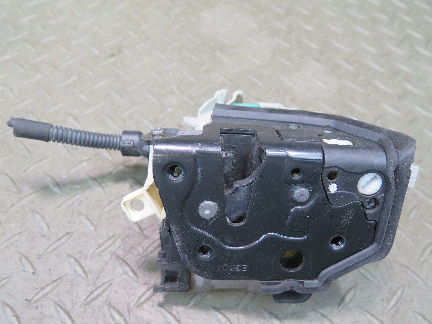 10-15 Audi 4L Q7 Front Right Door Lock Latch Actuator 8J1837016D OEM