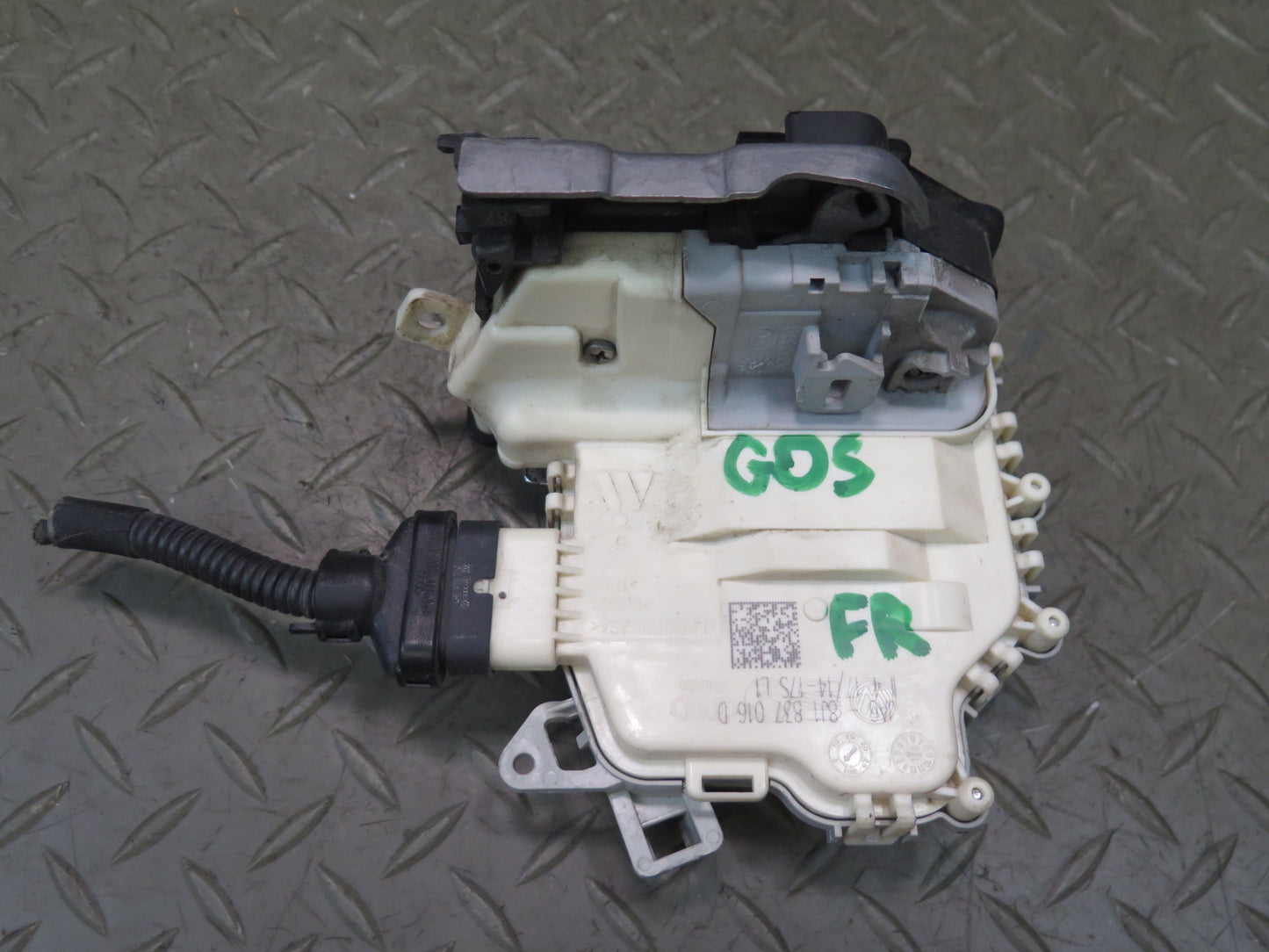 10-15 Audi 4L Q7 Front Right Door Lock Latch Actuator 8J1837016D OEM