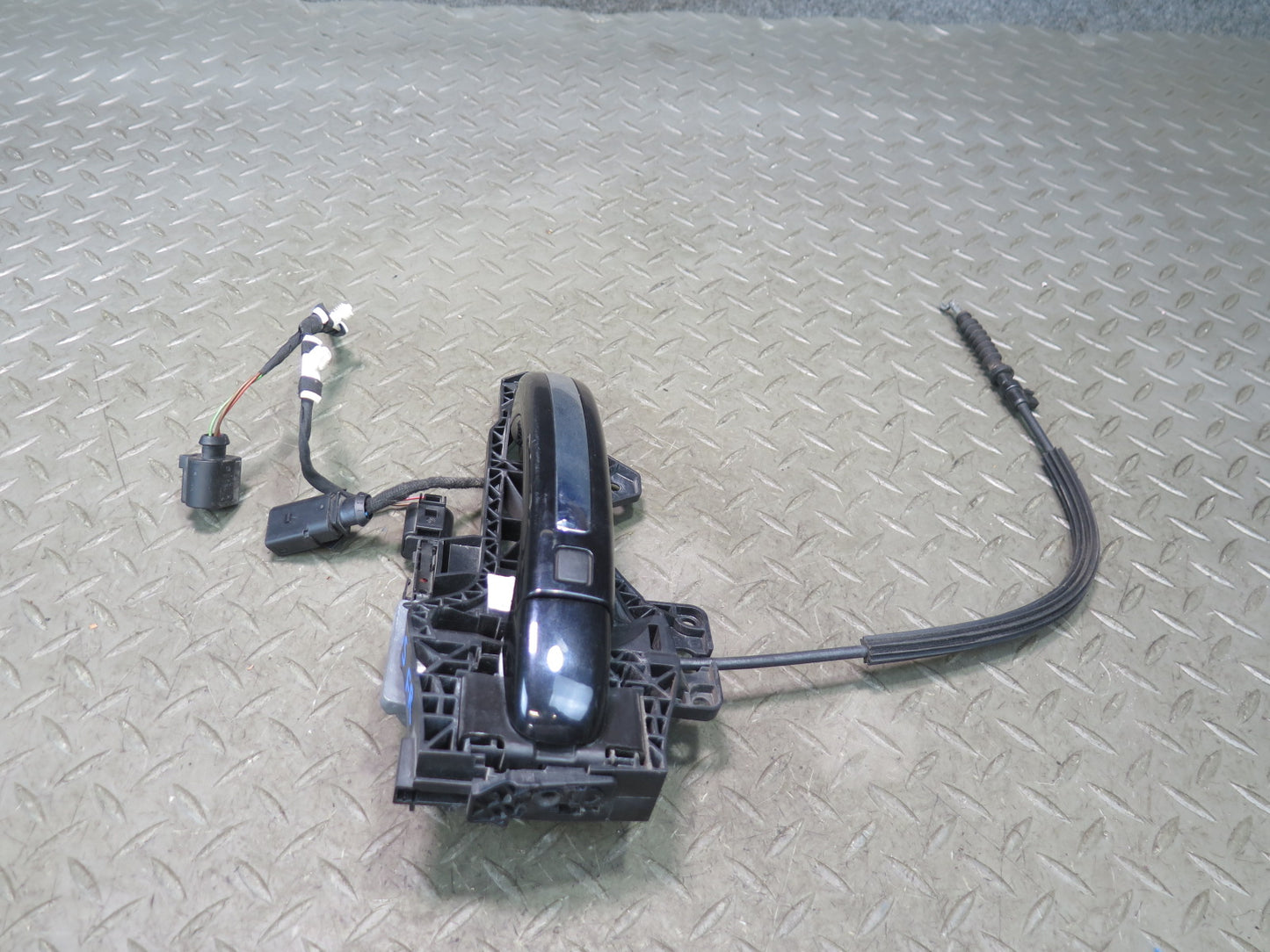 07-15 Audi 4L Q7 Front Right Door Exterior Handle w Keyless Entry OEM