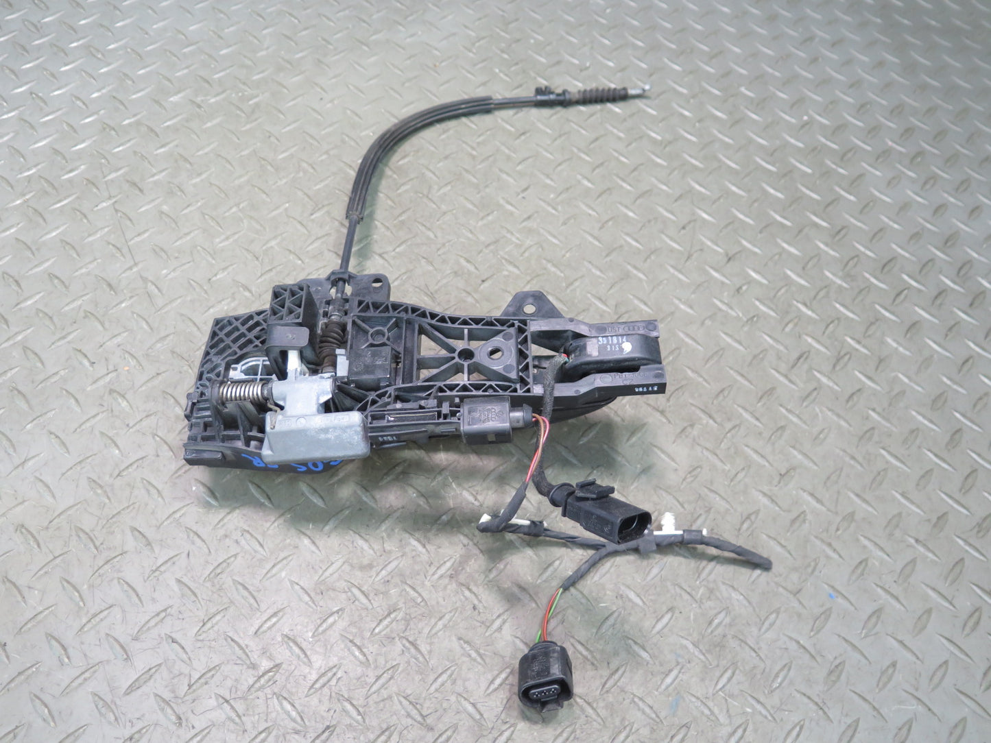 07-15 Audi 4L Q7 Front Right Door Exterior Handle w Keyless Entry OEM
