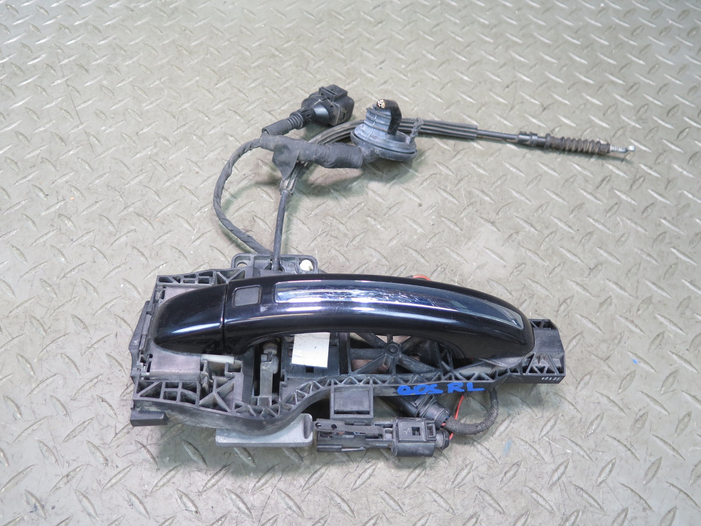07-15 Audi 4L Q7 Rear Left Door Exterior Handle w Keyless Entry OEM