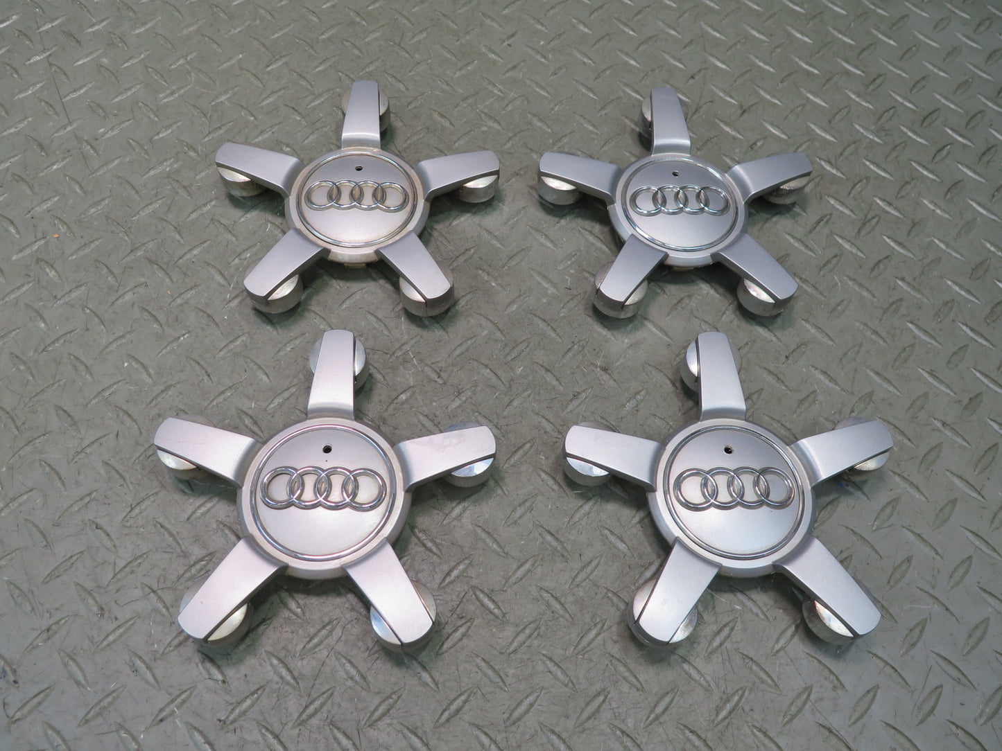 07-15 Audi 4L Q7 Set of 4 Wheel Hub Center Cap Cover 4L0601165D OEM