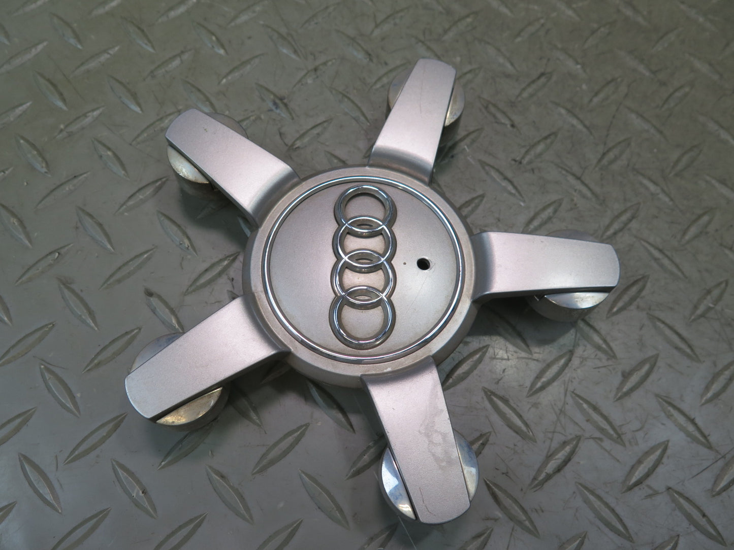 07-15 Audi 4L Q7 Set of 4 Wheel Hub Center Cap Cover 4L0601165D OEM