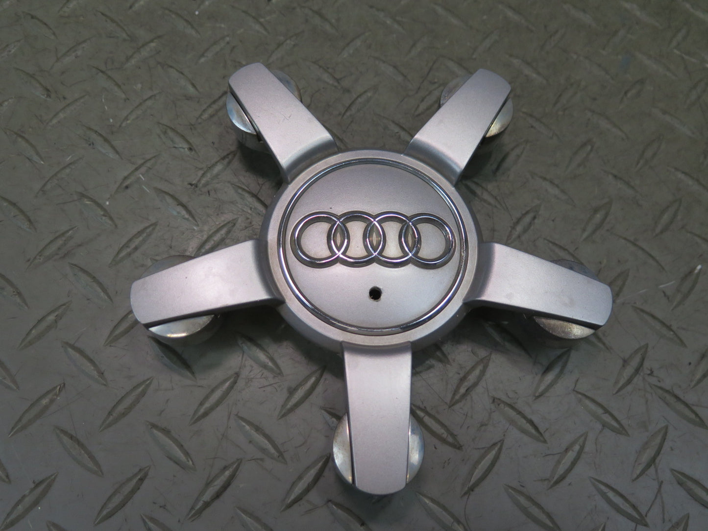 07-15 Audi 4L Q7 Set of 4 Wheel Hub Center Cap Cover 4L0601165D OEM