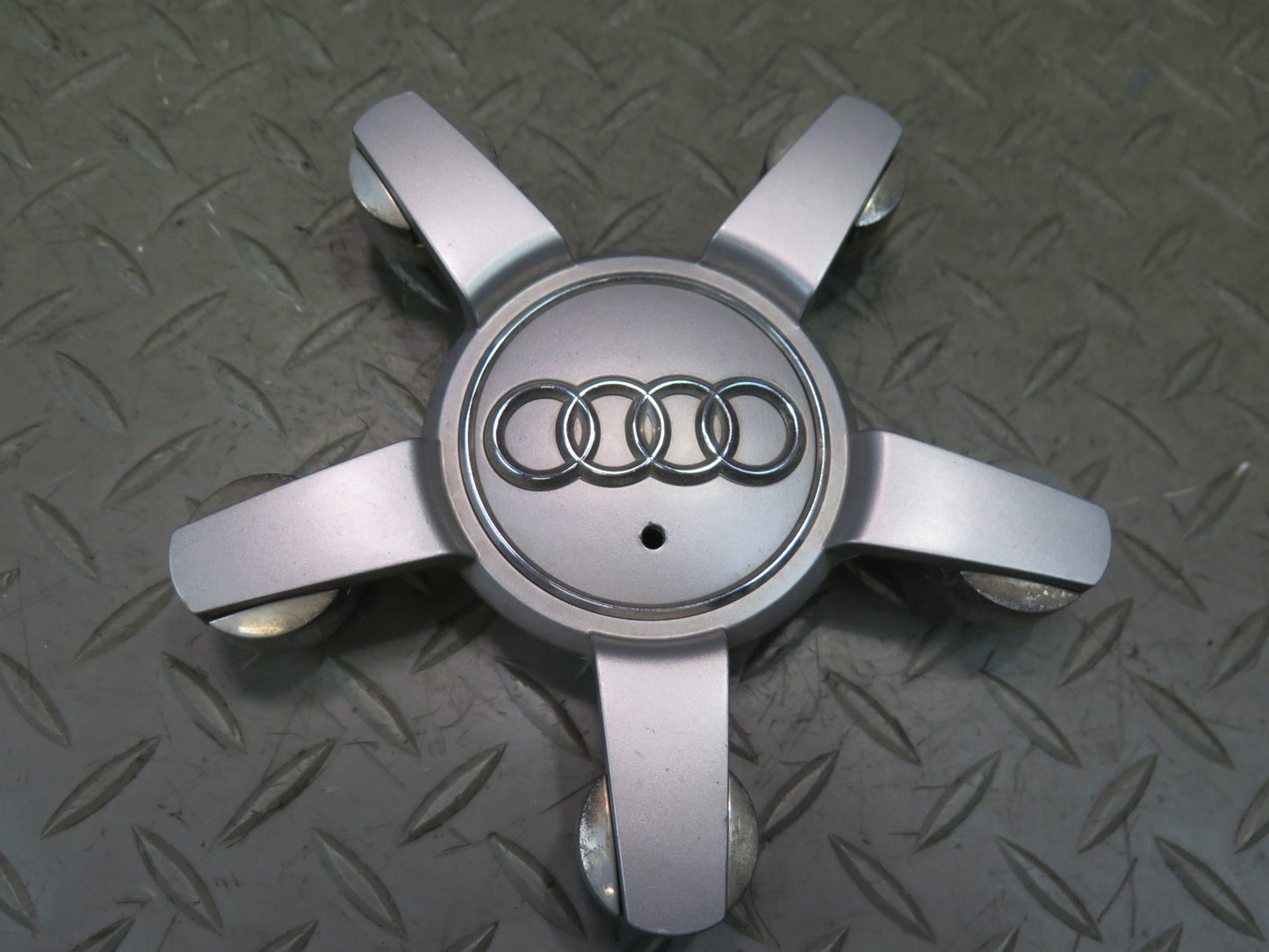 07-15 Audi 4L Q7 Set of 4 Wheel Hub Center Cap Cover 4L0601165D OEM