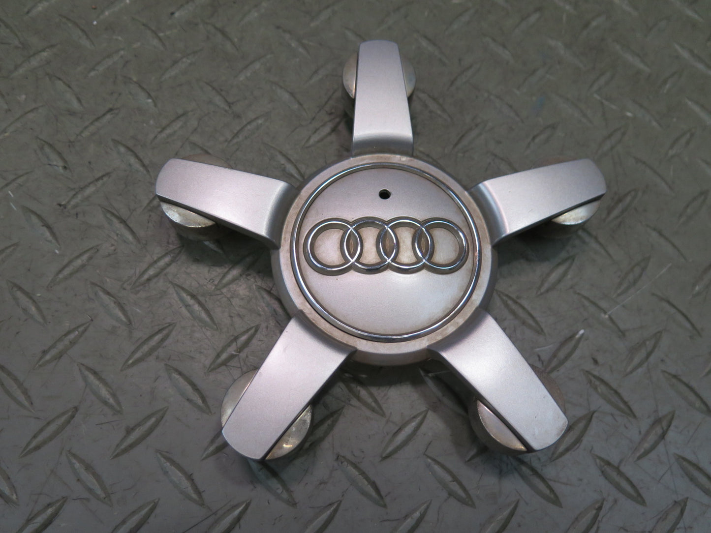 07-15 Audi 4L Q7 Set of 4 Wheel Hub Center Cap Cover 4L0601165D OEM