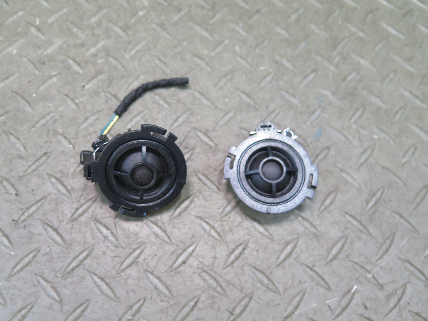 07-15 Audi 4L Q7 Set of 2 Front or Rear Door Bose Tweeter Speaker 4F0035399A OEM