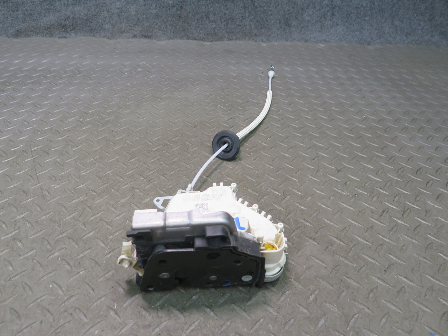 10-15 Audi 4L Q7 Front Left Door Lock Latch Actuator 8J1837015D OEM