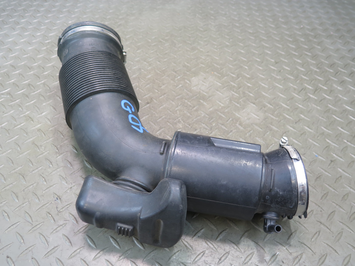 11-15 Audi 4L Q7 3.0L Air Intake Resonator Hose Pipe Line 06E129629R OEM