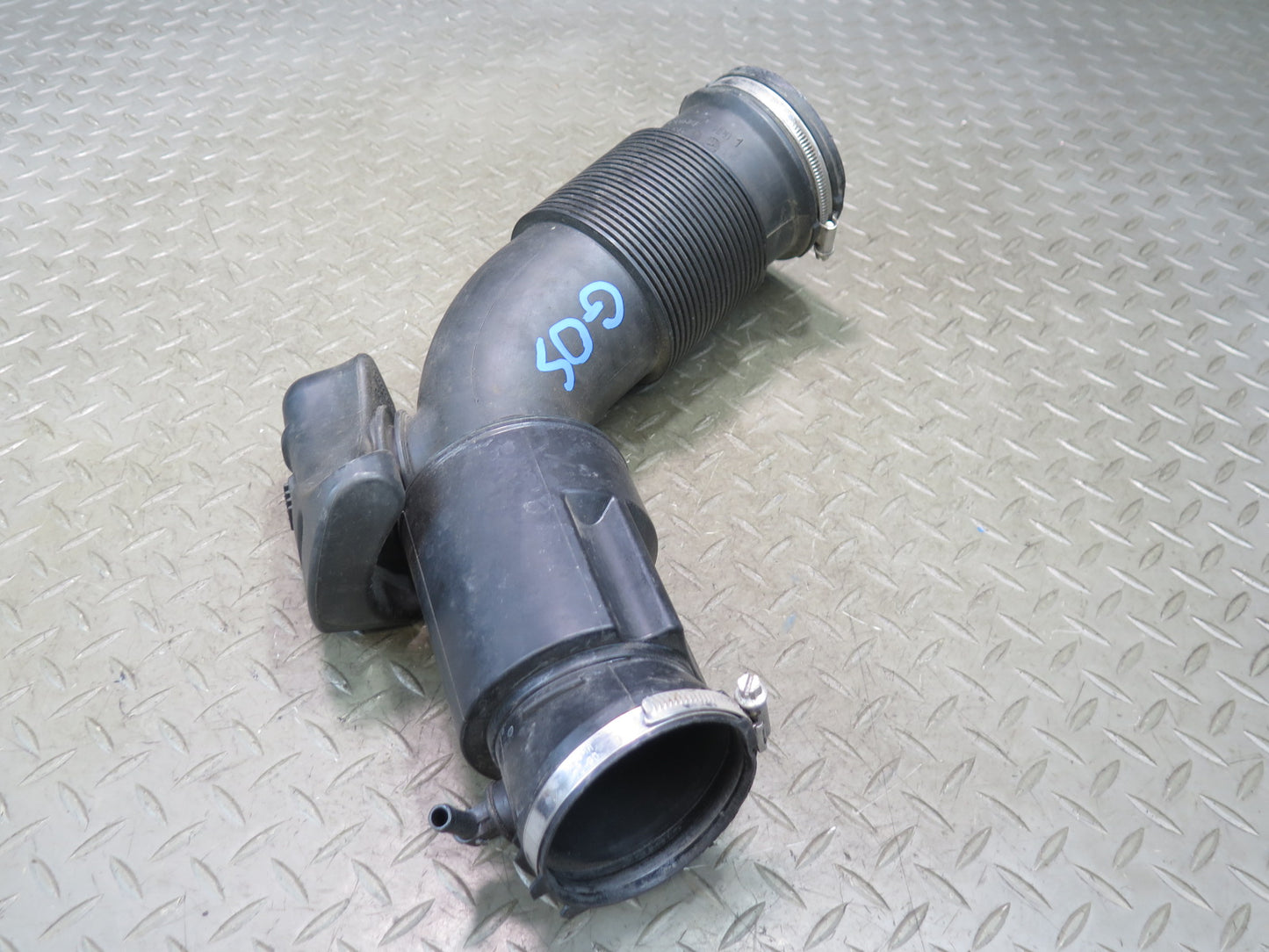11-15 Audi 4L Q7 3.0L Air Intake Resonator Hose Pipe Line 06E129629R OEM
