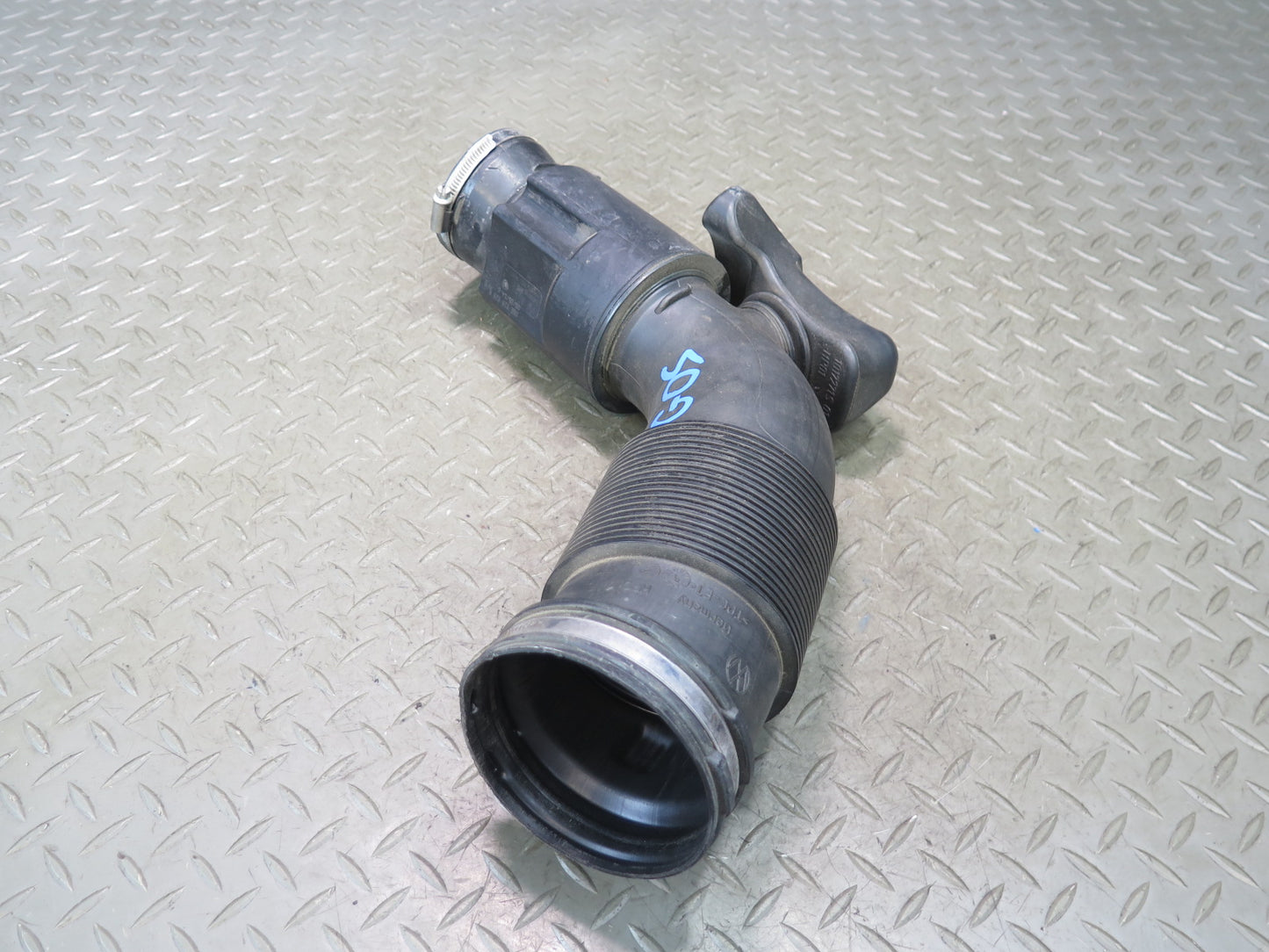 11-15 Audi 4L Q7 3.0L Air Intake Resonator Hose Pipe Line 06E129629R OEM