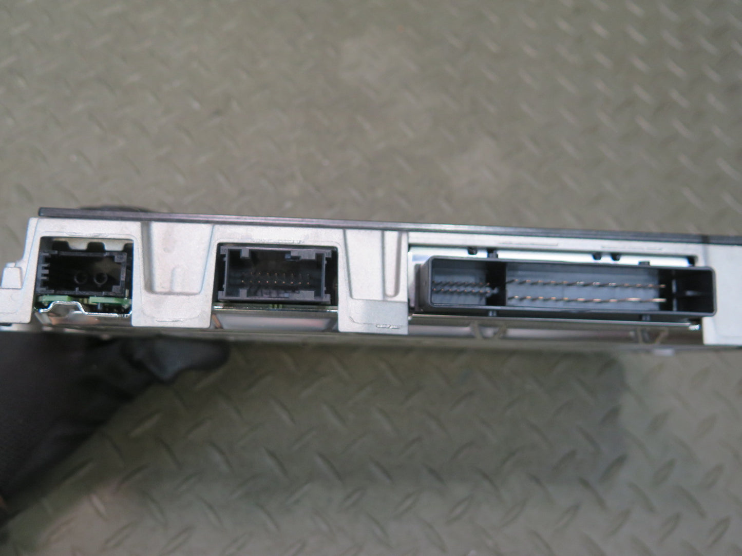 12-15 Audi 4L Q7 Bose Audio System Amplifier AMP 4L0035223J OEM