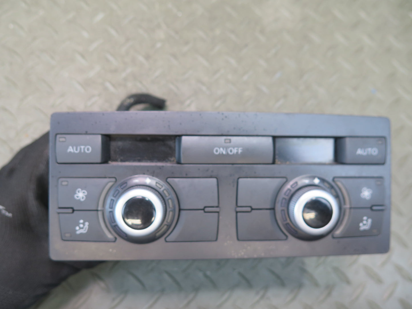 10-15 Audi 4L Q7 Rear A/C Heater Climate Control Switch 4L0919158AD OEM
