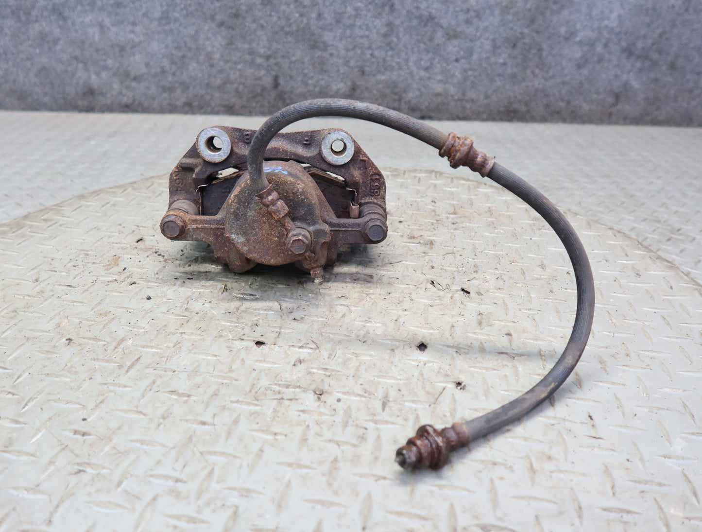 84-89 Nissan Z31 300ZX Set of 2 Front Left & Right Brake Caliper OEM