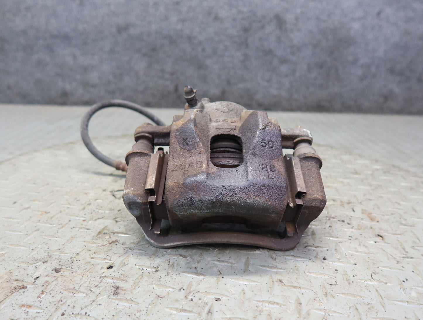 84-89 Nissan Z31 300ZX Set of 2 Front Left & Right Brake Caliper OEM