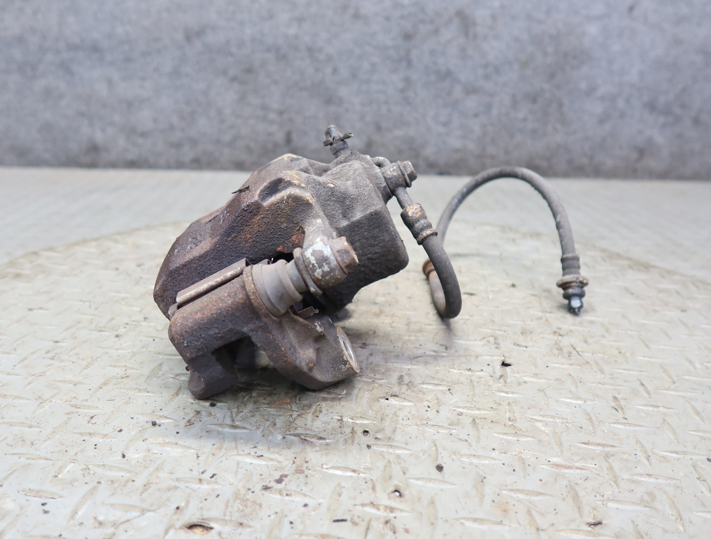 84-89 Nissan Z31 300ZX Set of 2 Front Left & Right Brake Caliper OEM