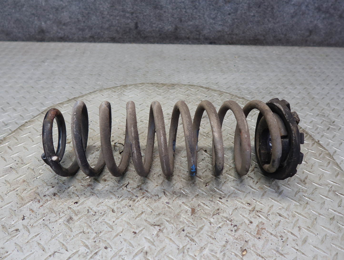 84-89 Nissan Z31 300ZX 2+0 NA Set of 2 Rear Left Right Coil Spring OEM