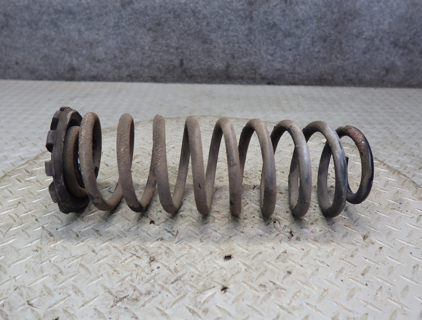 84-89 Nissan Z31 300ZX 2+0 NA Set of 2 Rear Left Right Coil Spring OEM