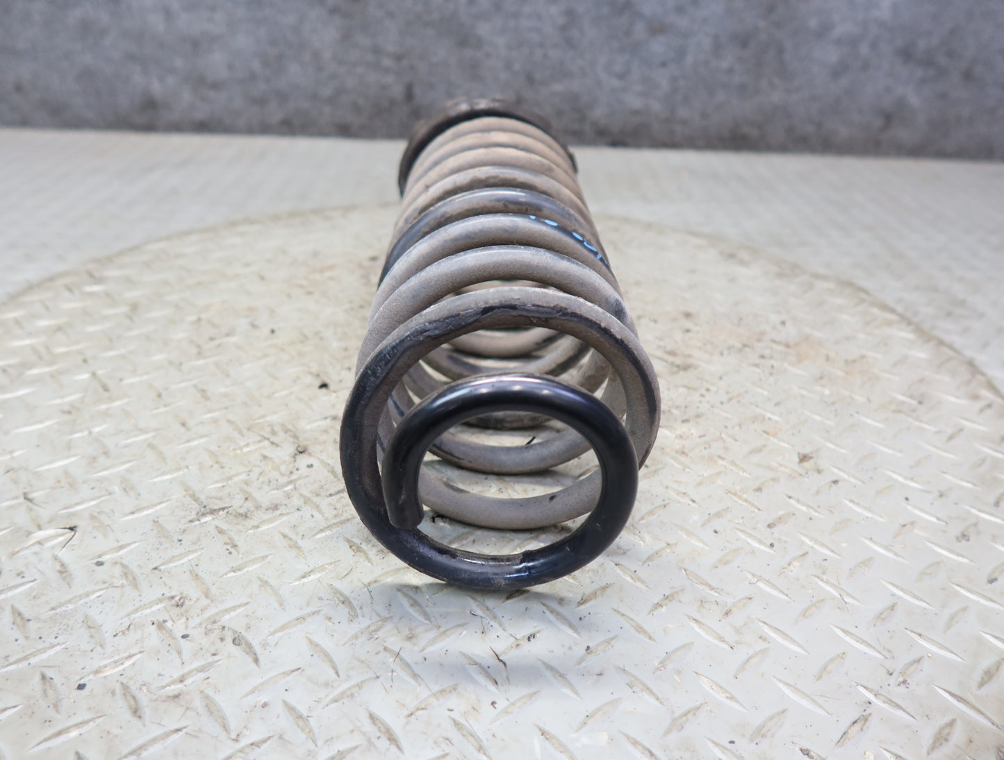 84-89 Nissan Z31 300ZX 2+0 NA Set of 2 Rear Left Right Coil Spring OEM