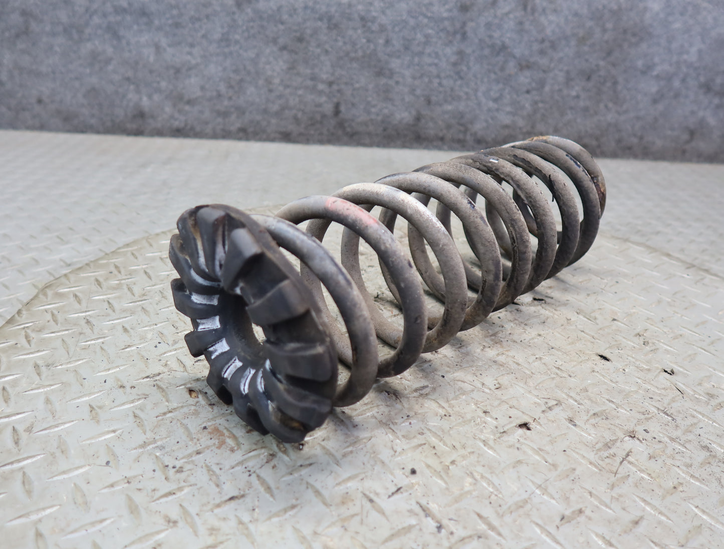84-89 Nissan Z31 300ZX 2+0 NA Set of 2 Rear Left Right Coil Spring OEM