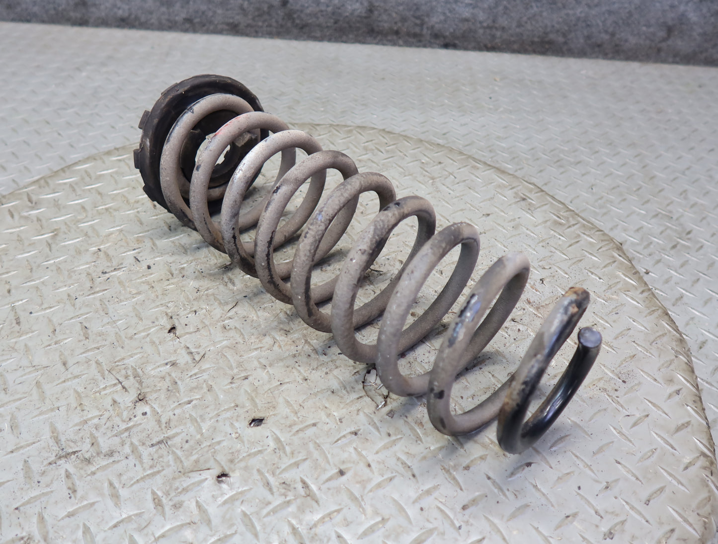 84-89 Nissan Z31 300ZX 2+0 NA Set of 2 Rear Left Right Coil Spring OEM