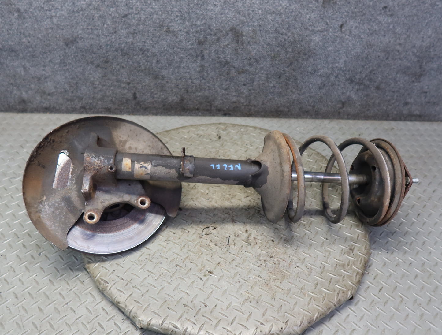 84-86 Nissan Z31 300ZX NA Front Left Spindle Knuckle Wheel Hub Strut Rotor OEM
