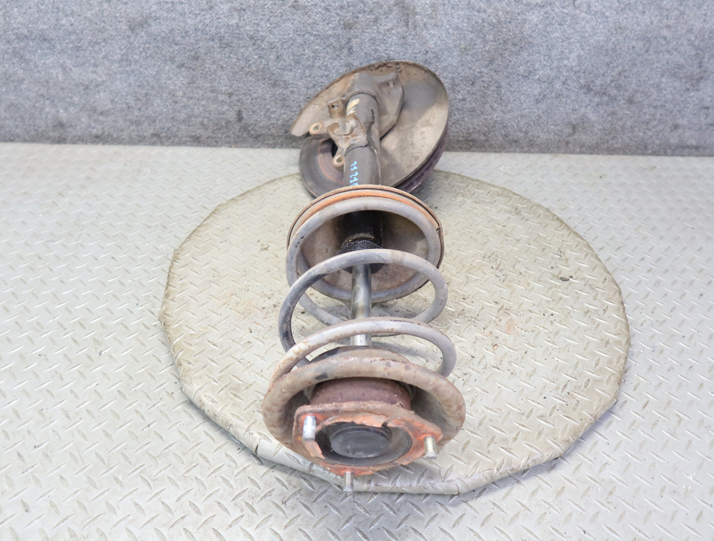 84-86 Nissan Z31 300ZX NA Front Left Spindle Knuckle Wheel Hub Strut Rotor OEM