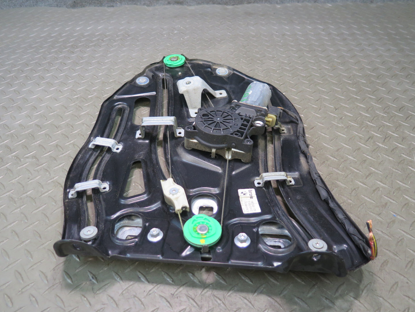 2006-2010 BMW E64 M6 Convertible Rear Right Quarter Window Regulator w Motor