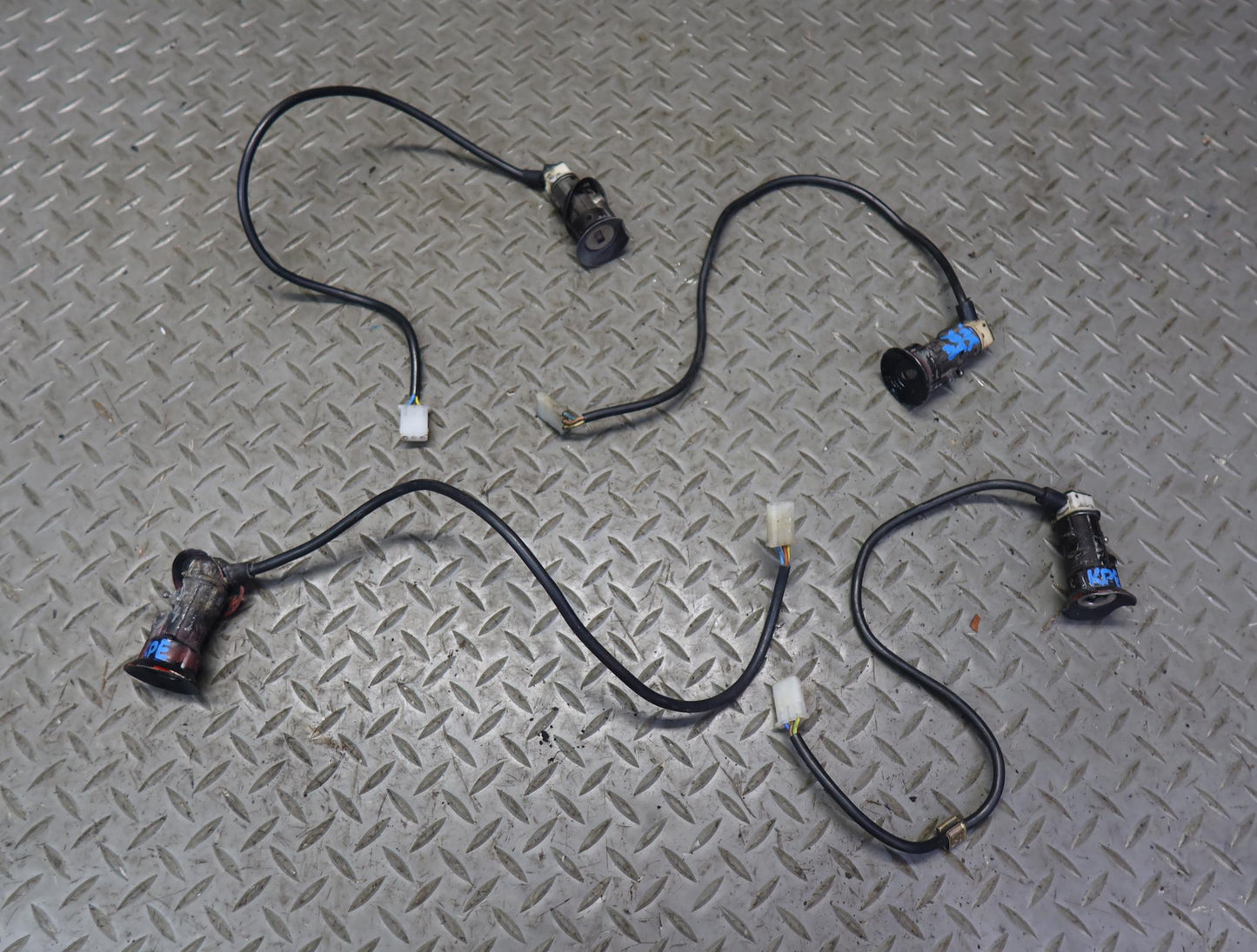 1985 Porsche 928 S Steering Column Ignition Door Glove Box Cylinder Lock KEY Set