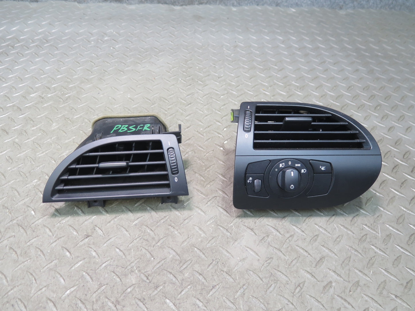 06-10 BMW E64 E63 M6 Dash Front Left & Right A/C Air Vent w Headlight Switch Set