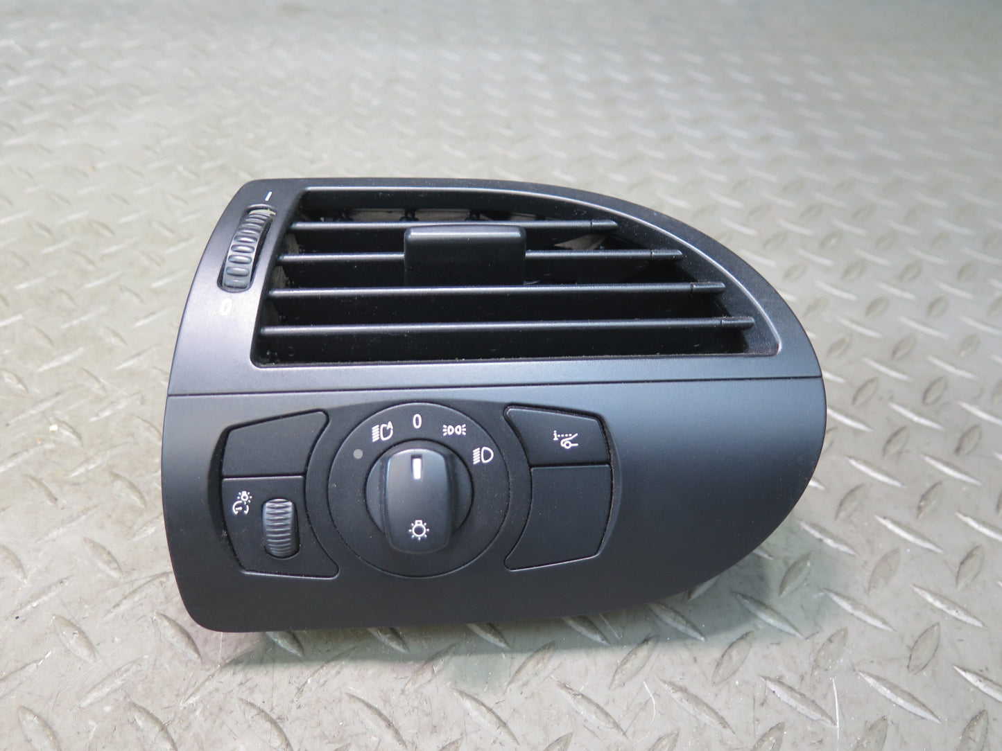 06-10 BMW E64 E63 M6 Dash Front Left & Right A/C Air Vent w Headlight Switch Set