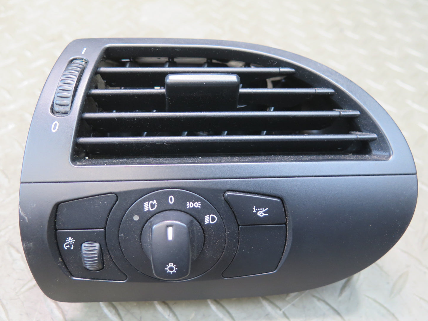 06-10 BMW E64 E63 M6 Dash Front Left & Right A/C Air Vent w Headlight Switch Set
