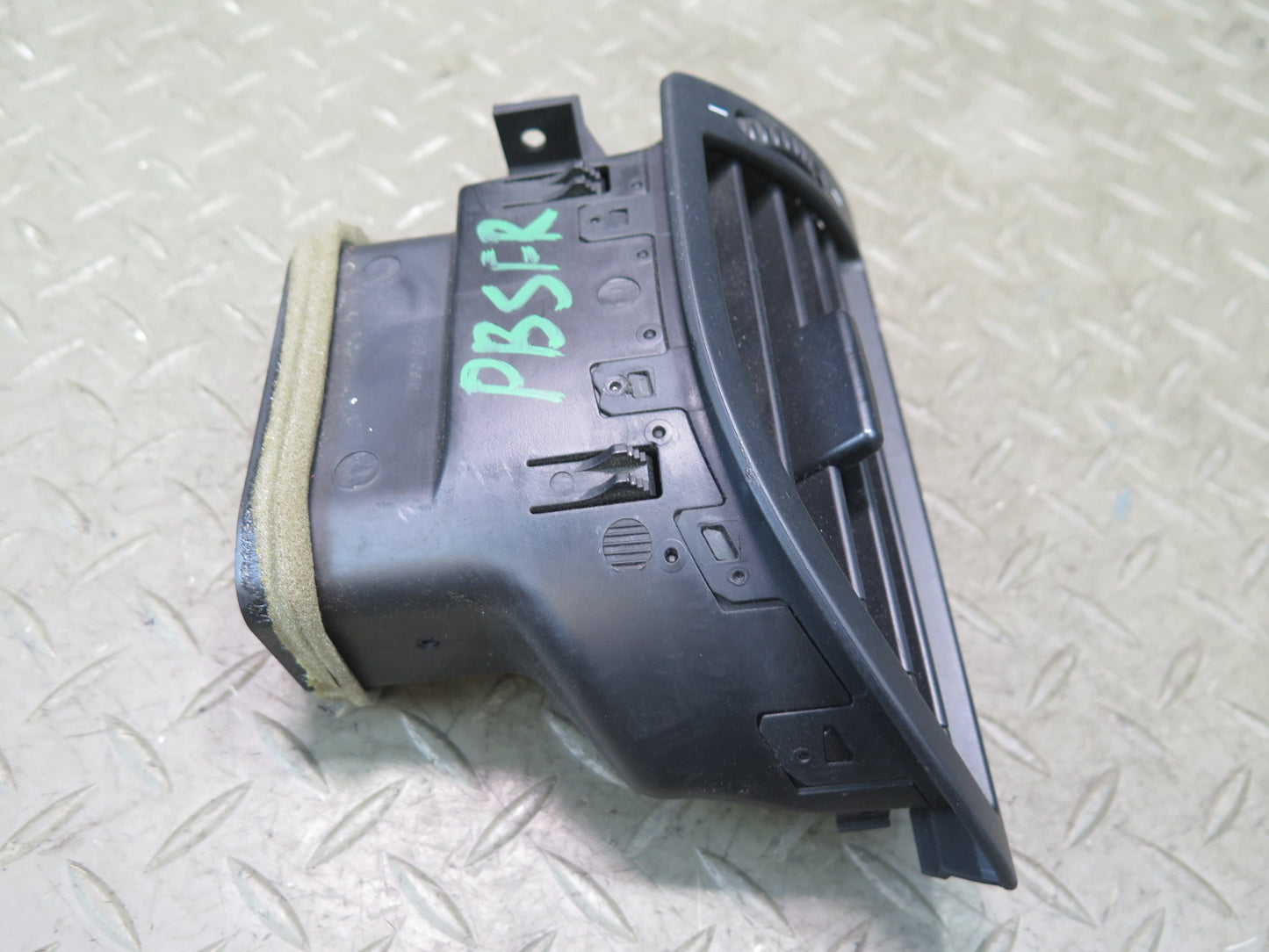 06-10 BMW E64 E63 M6 Dash Front Left & Right A/C Air Vent w Headlight Switch Set
