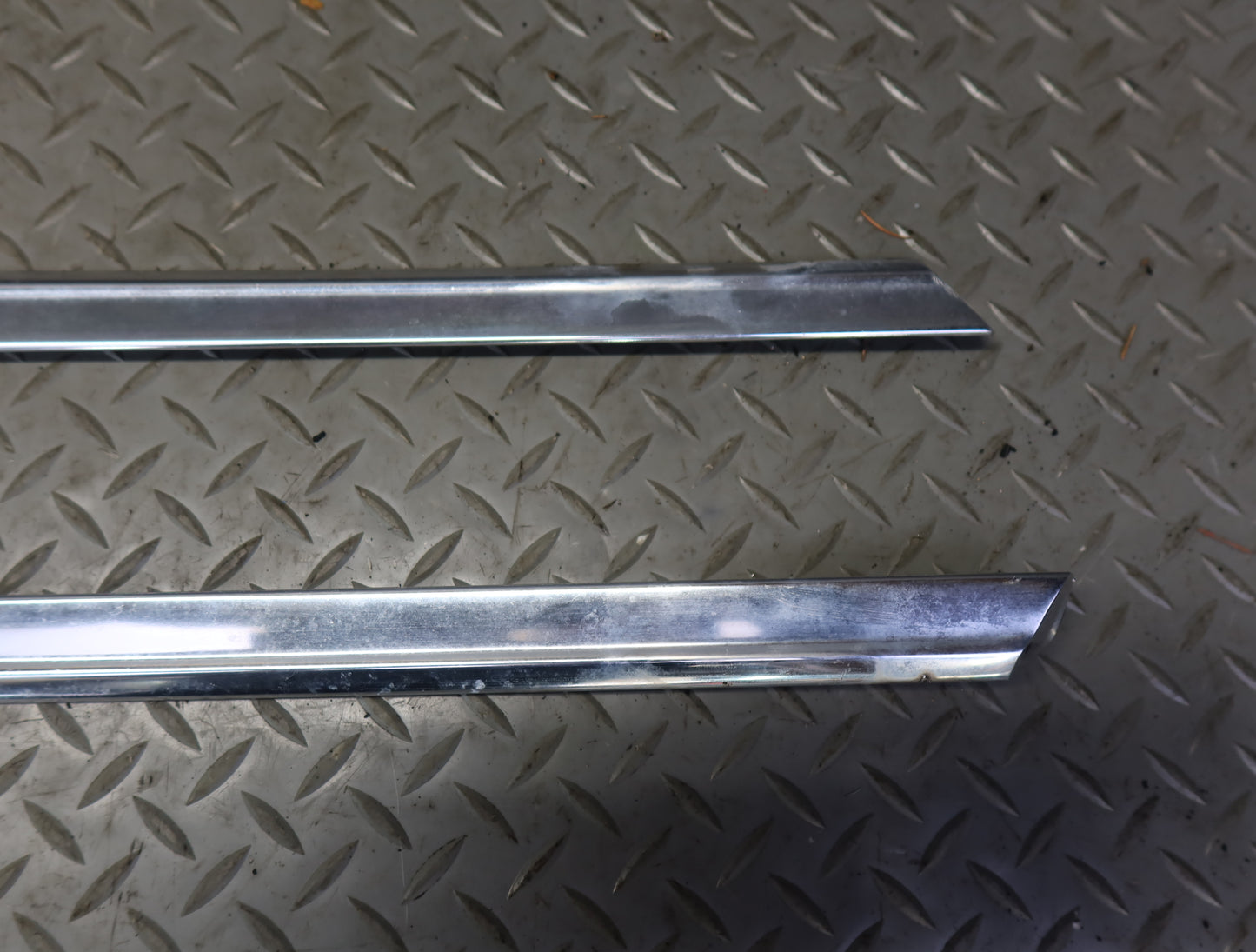 86-89 Mercedes R107 560SL Front Left & Right Door Trim Chrome Molding OEM