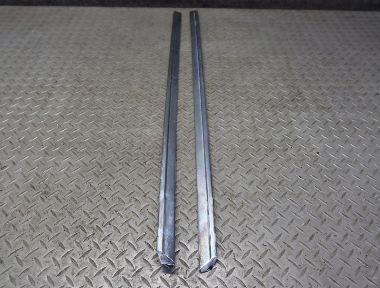 86-89 Mercedes R107 560SL Front Left & Right Door Trim Chrome Molding OEM