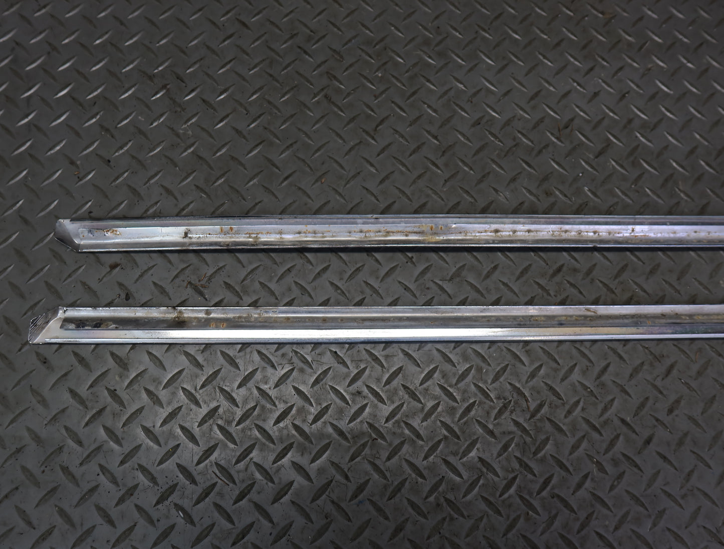 86-89 Mercedes R107 560SL Front Left & Right Door Trim Chrome Molding OEM