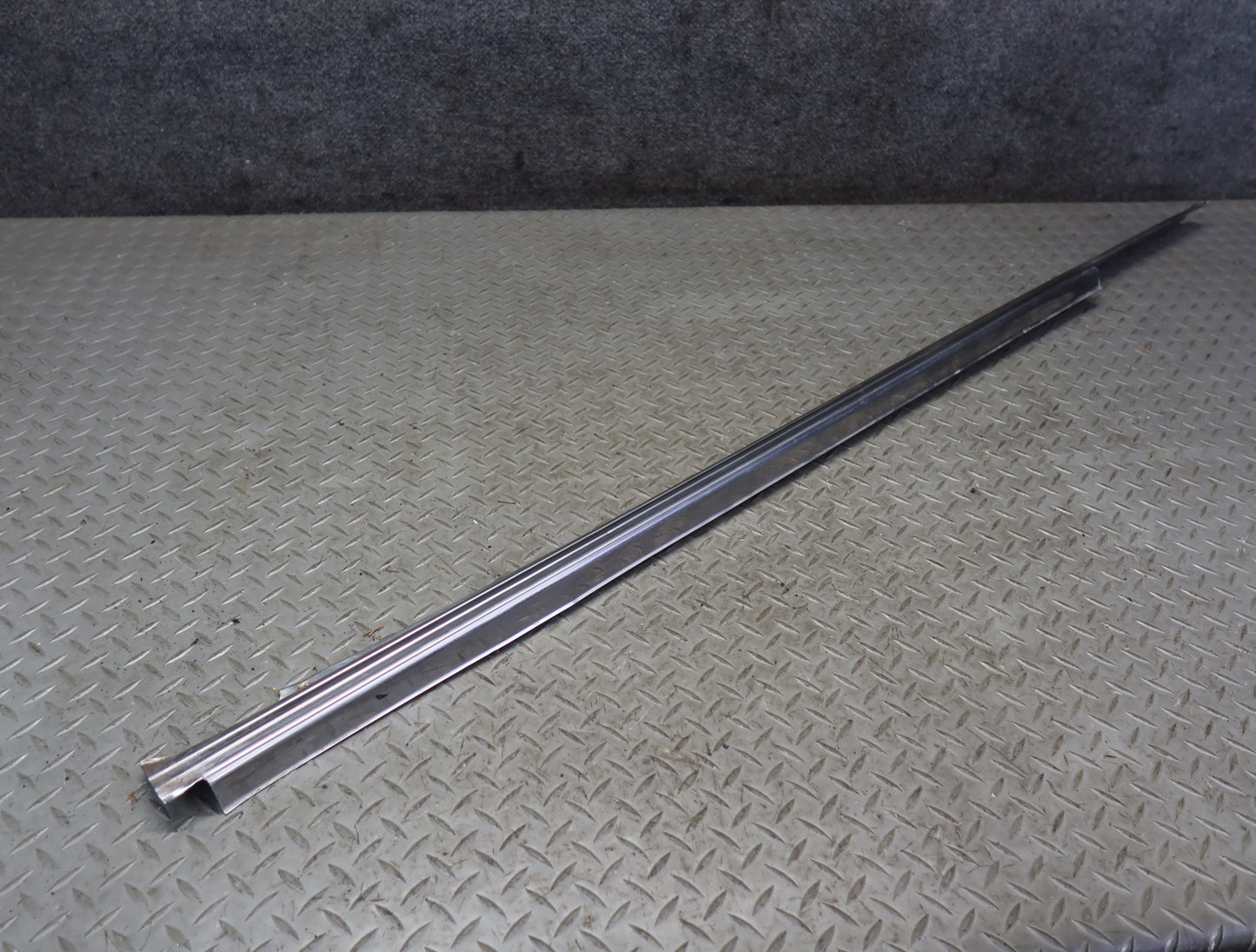 86-89 Mercedes R107 560SL Left & Right Door Sill Scuff Plate Trim Set OEM