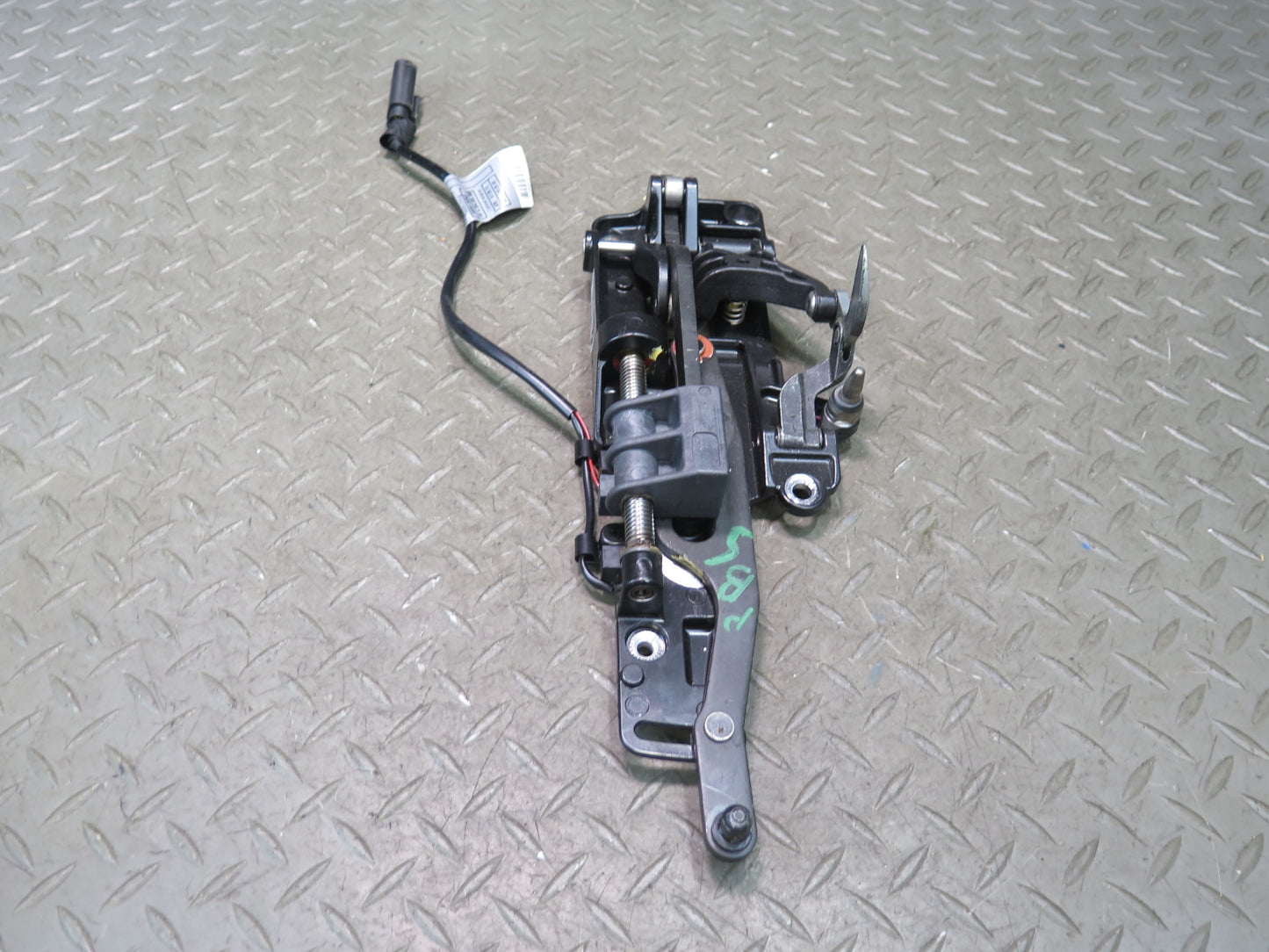 2007-2010 BMW E64 M6 Convertible Rear Left & Right Lock Latch Actuator Set of 2