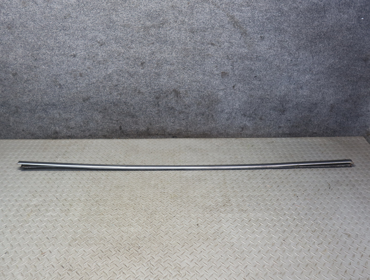 86-89 Mercedes R107 560SL Right Rocker Lower Chrome Molding OEM