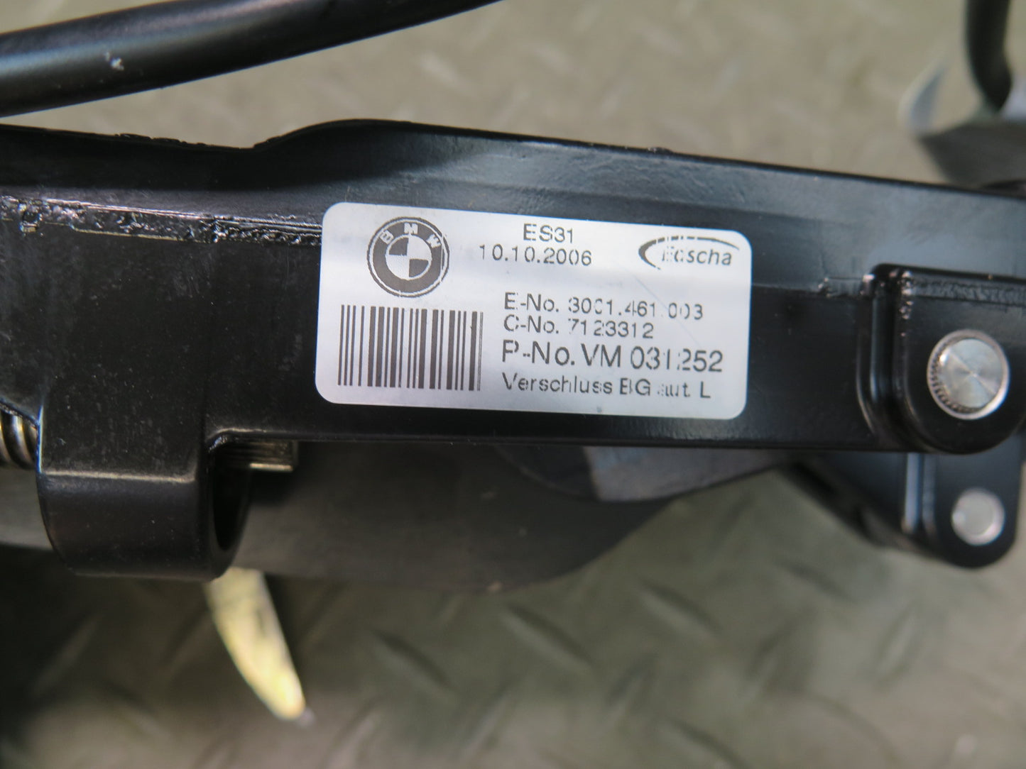 2007-2010 BMW E64 M6 Convertible Rear Left & Right Lock Latch Actuator Set of 2